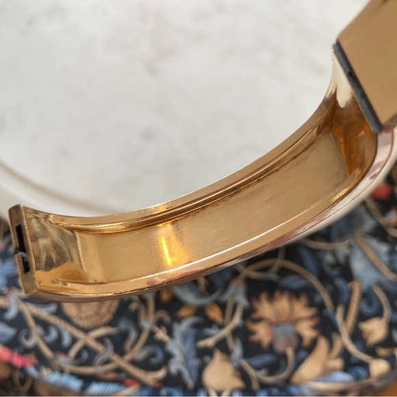 Antique Victorian Taille d’Epargne “Georgie” Engraved Buckle Bracelet Pat. 1874 - Picture 14 of 16